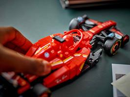 AUTO F1 FERRARI SF-24