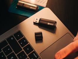 PEN DRIVE 64GB BLK